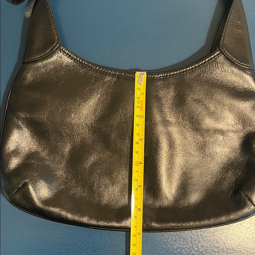 Vintage Banana Republic Classic Black Leather Shoulder Bag - Picture 14 of 16